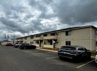 Building Photo - Owner Pays Heat, Hot/Cold Water, Sewer Ten...