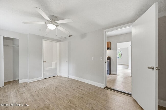 Building Photo - 3055 2nd St Cir