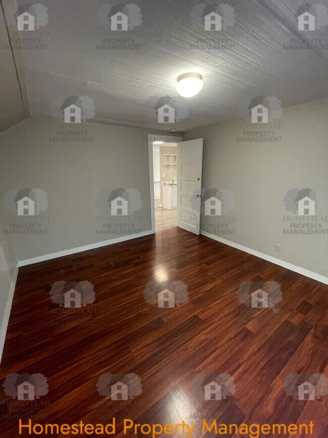 Building Photo - 451