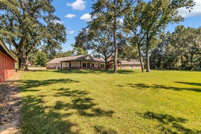 Building Photo - 3461 Pine Acres Dr