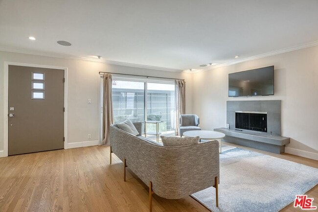 Building Photo - 1342 Stanford St