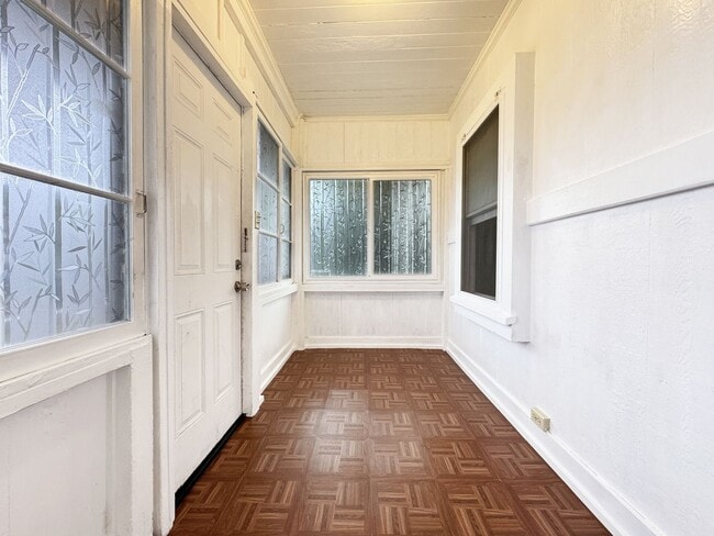 Building Photo - 2322-ST