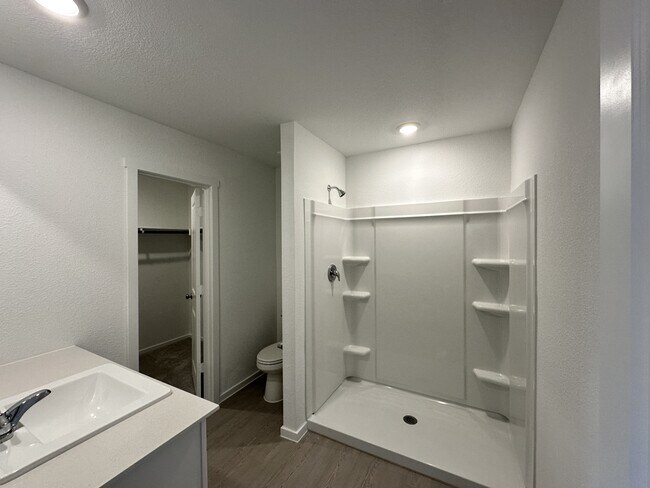 Building Photo - 1629 Elliott Rd