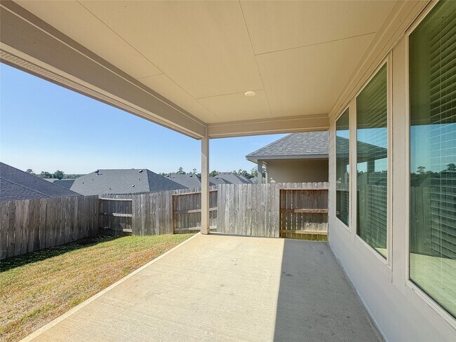 Building Photo - 519 Newcomb Holw Dr