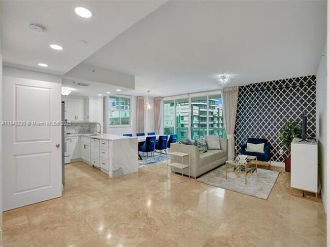 Primary Photo - 1250 S Miami Ave