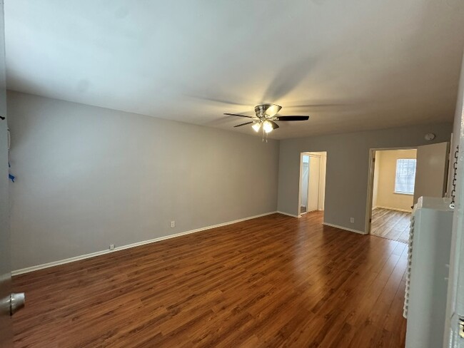 Building Photo - 1727 N Garfield Pl