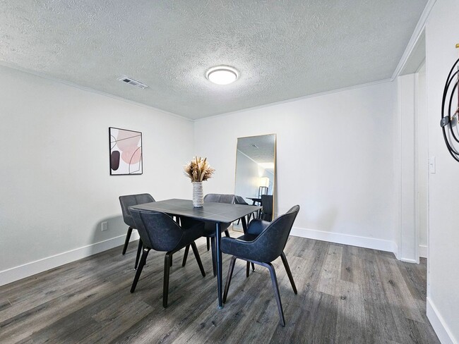 Interior Photo - Pine Grove Apartments
