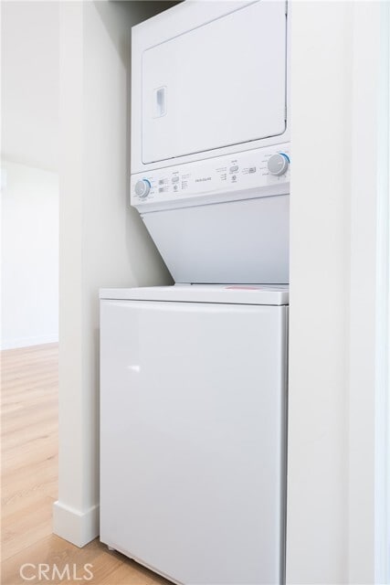 Building Photo - 1065 E Spazier Ave