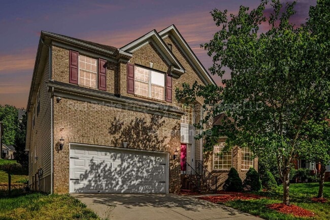 Building Photo - 2119 Baggins Ln