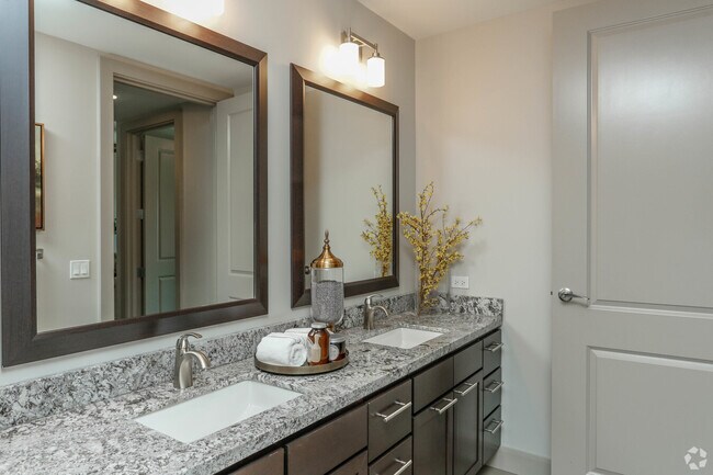 Building Photo - Your Dream Apartment Is Just a Tour Away!