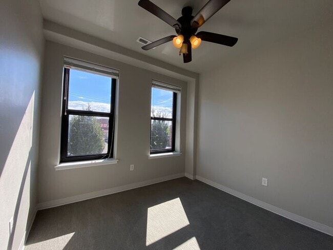 Building Photo - $1,550 | 1 Bedroom, 1 Bathroom Condo | Available for Immediate Move In!