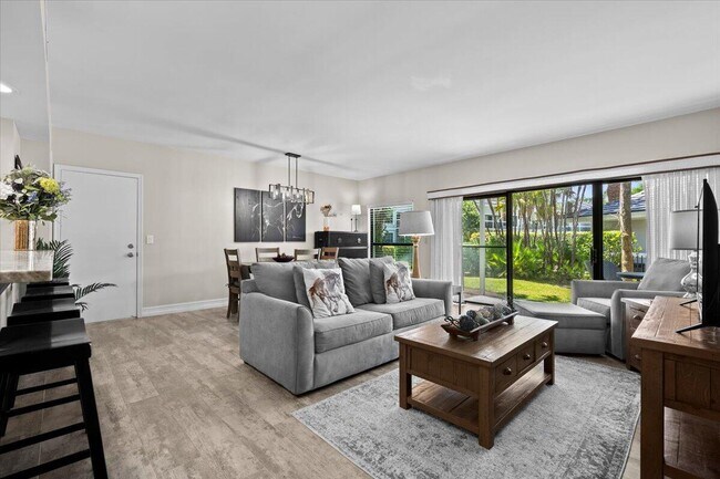 Building Photo - 11863 Wimbledon Cir