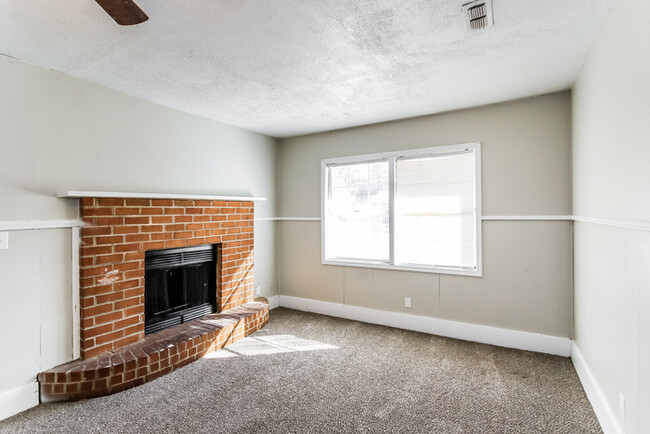 Building Photo - Classic Brick Home with Large Backyard