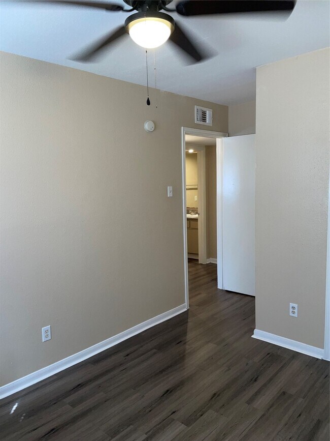 Building Photo - 4710 Airport Blvd