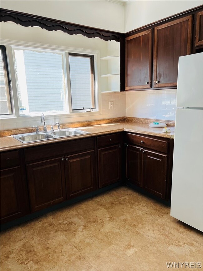 Building Photo - 37 Abbottsford Pl