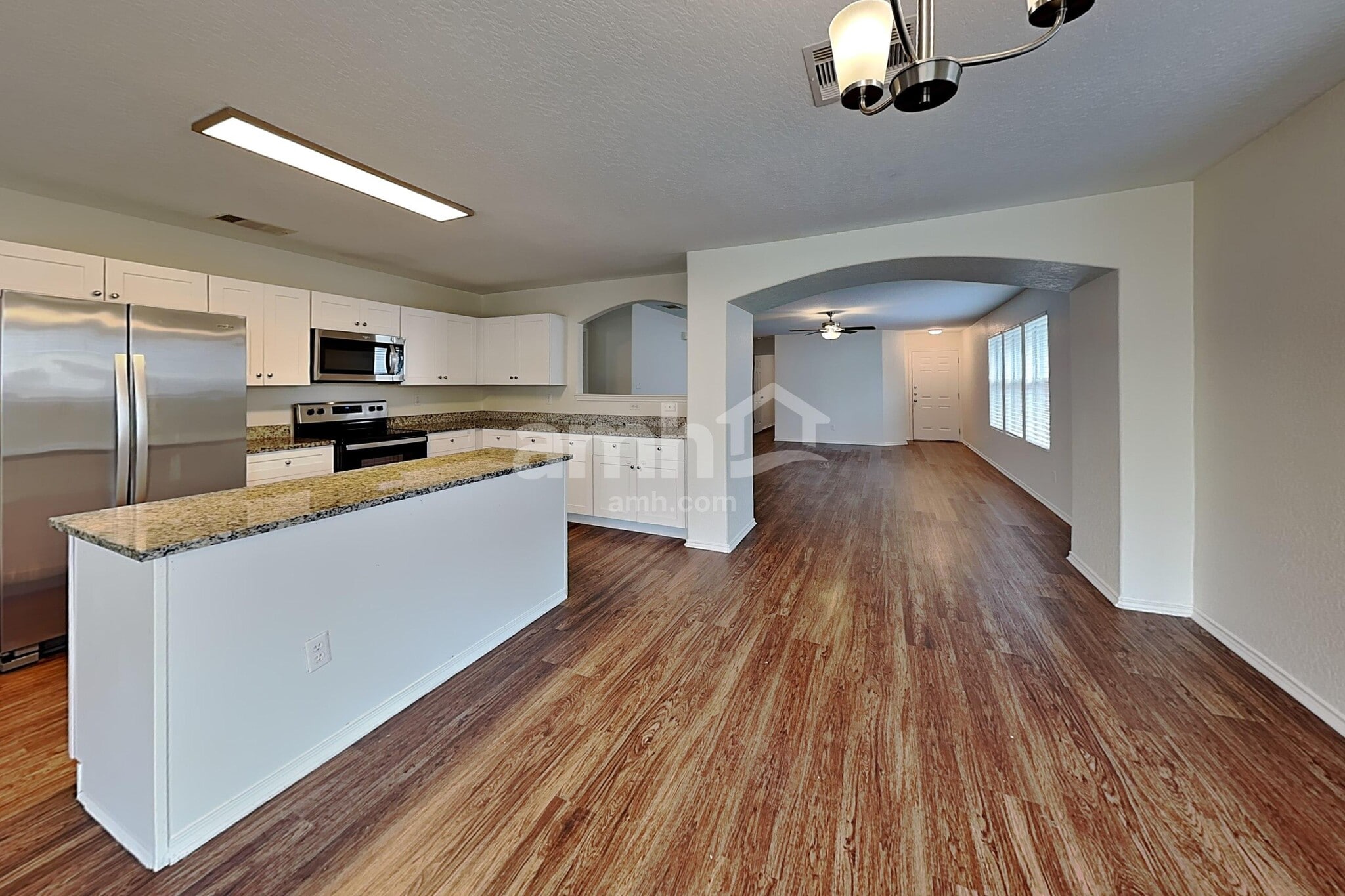 Building Photo - 9210 Laguna Falls
