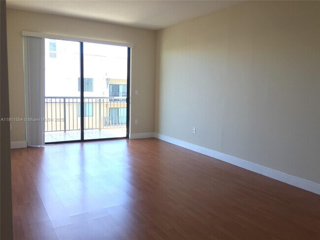 Building Photo - 3590 Coral Wy