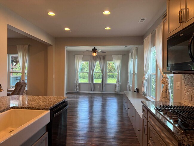 Building Photo - 6380 Durango Way