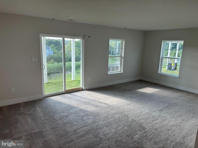 Building Photo - 7730 Meander Ct S