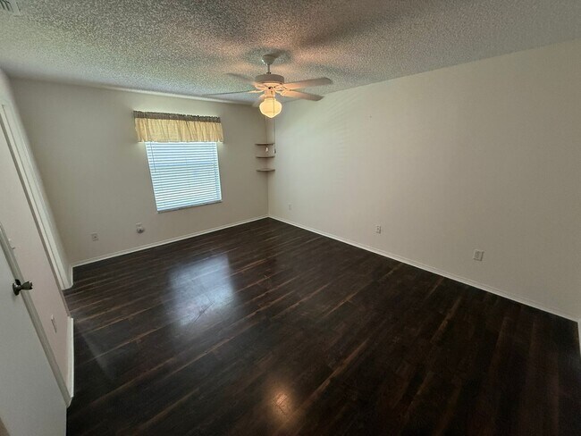 Building Photo - 2829 Burgos Dr