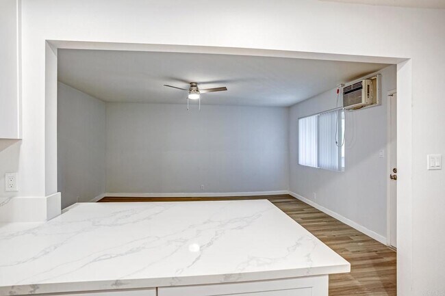 Building Photo - 141 Johnston Ln