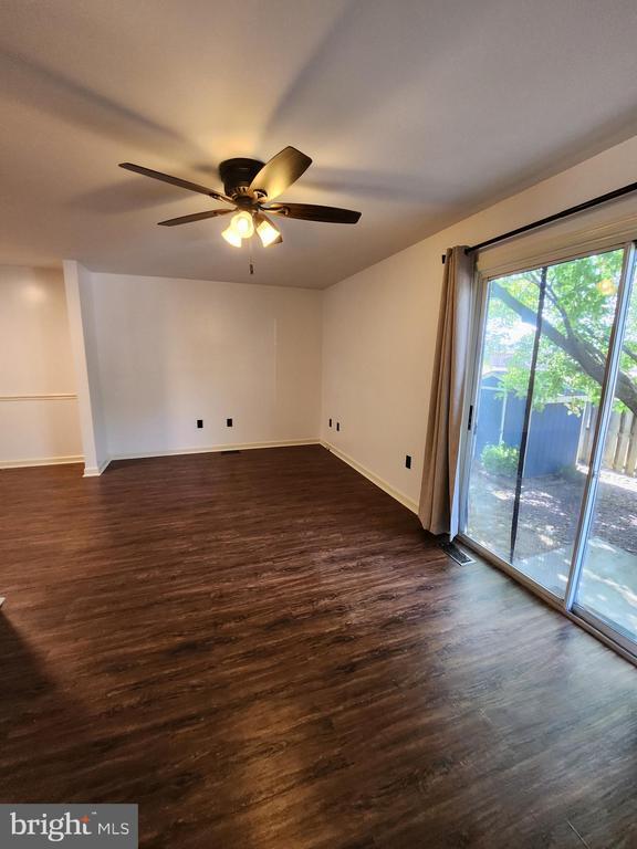 Building Photo - 2975 Sorrell Ct