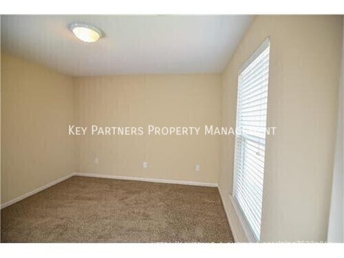 Building Photo - 1950 W Surrey St