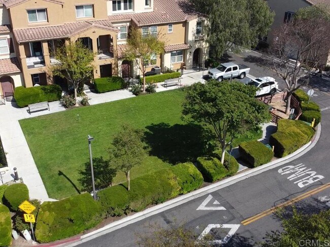 Building Photo - 4300 Newton Ave