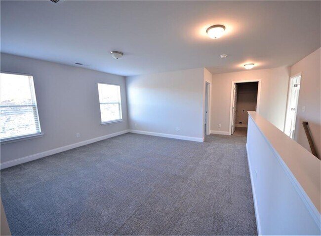 Building Photo - 246 Hellen Vly Dr