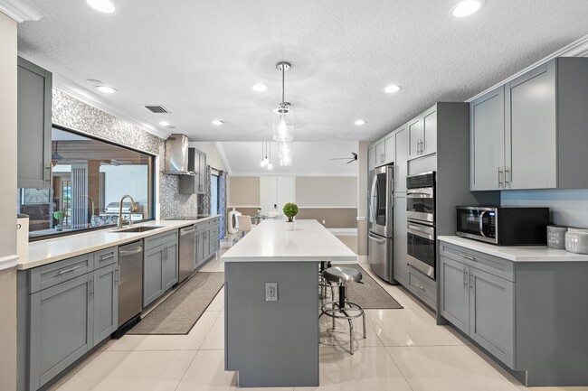 Building Photo - 6186 Duckweed Rd