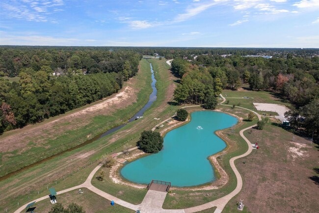 Building Photo - 28811 Fox Run Boulevard