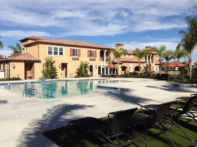 Building Photo - 10777 Canyon Grove Trail