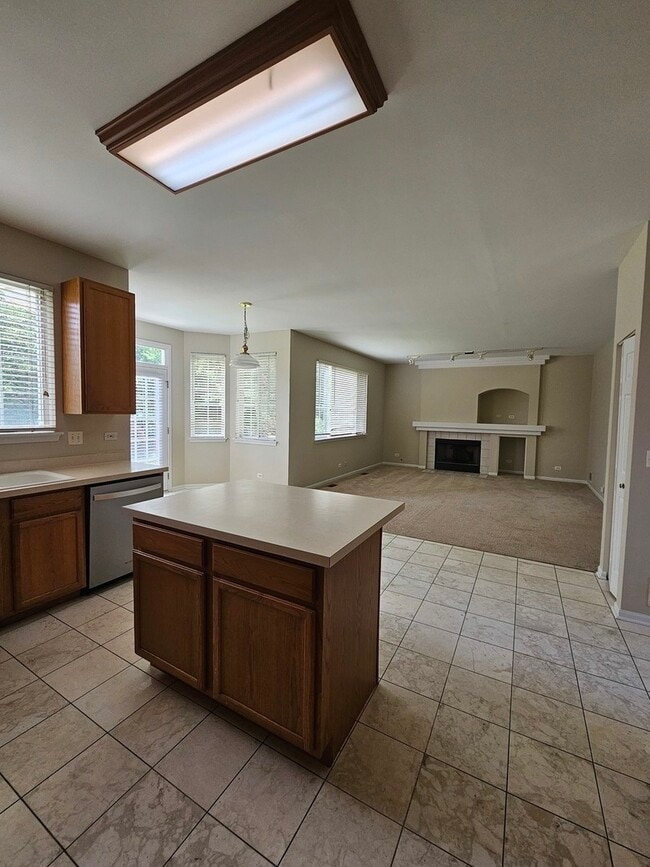 Building Photo - 420 Merry Oaks Rd