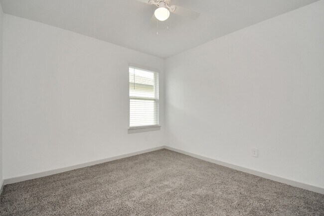 Building Photo - 7803 Golden Rubia Ln