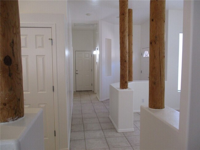 Building Photo - 2675 Desert Flowers Dr