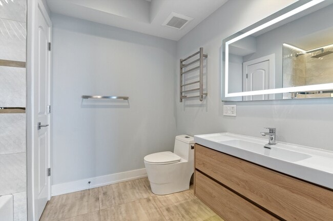 Building Photo - 635 Perrie Dr