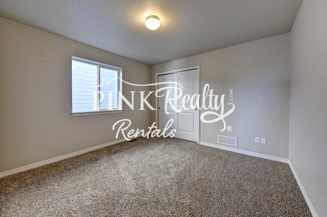 Building Photo - 10716 Ridgepole Dr