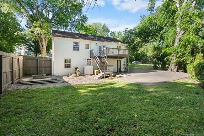 Building Photo - 702 Canebrake Dr