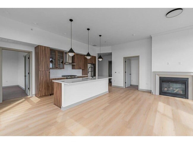 Building Photo - 640 Wisconsin Ave N