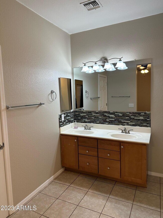 Building Photo - 25838 W Nancy Ln