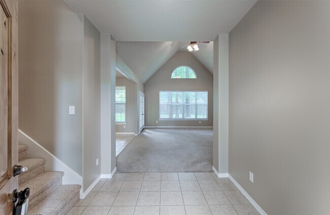 Building Photo - 14918 Pollux Dr