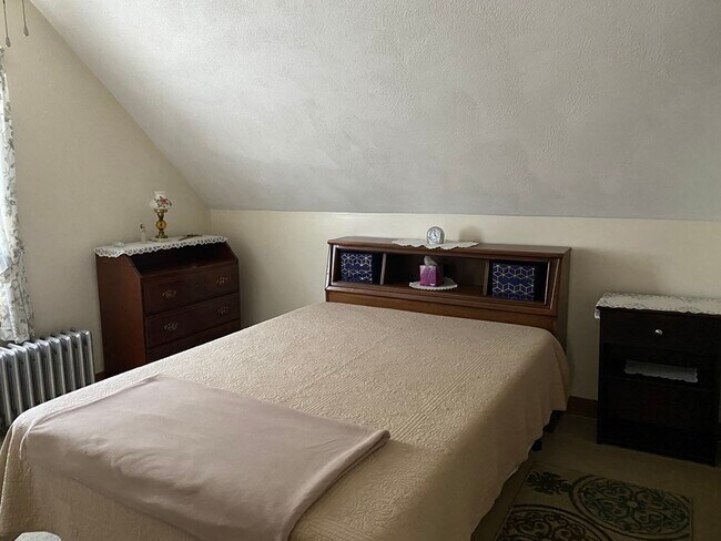 Building Photo - 83 S Main St