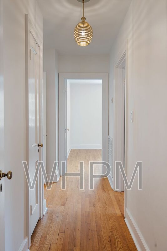 Building Photo - 541 Skyview Dr