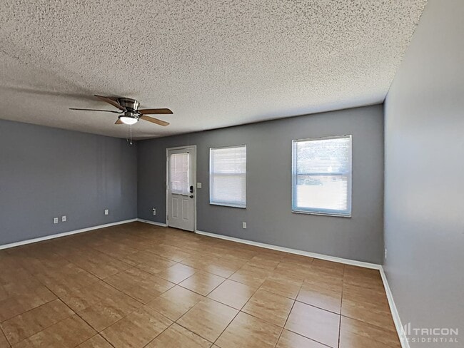 Building Photo - 152 Mante Dr