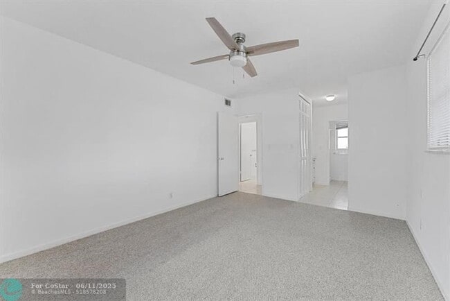 Building Photo - 9089 Thunderbird Dr