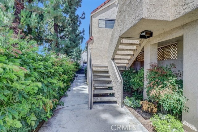 Building Photo - 2 Aruba St