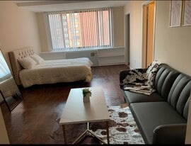 Building Photo - 1111 Arlington