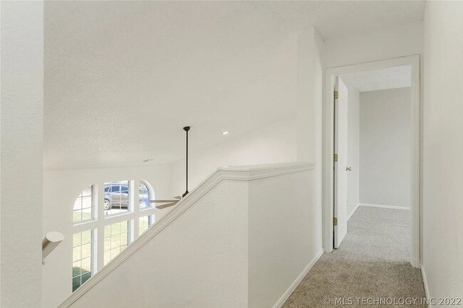 Building Photo - Beautifully Updated Broken Arrow Home!