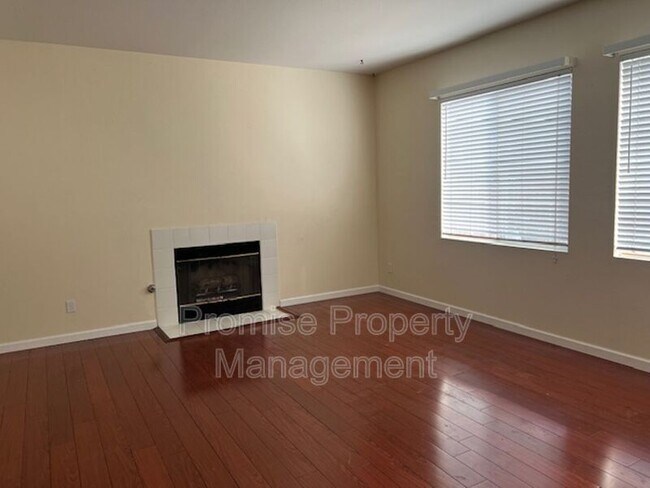 Building Photo - 2305 Bliss Cir