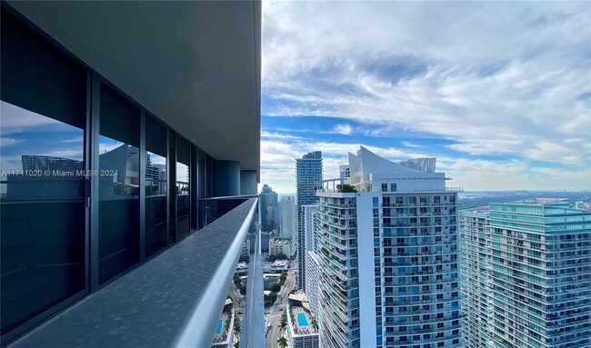 Building Photo - 1000 Brickell Plaza